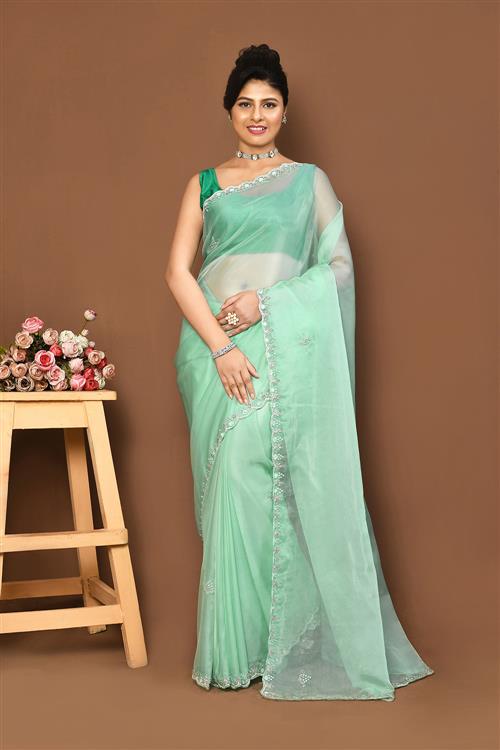 https://media.vinhemfashion.com/Images/FancytouchVol1VLS575UI9WC1QEK/image/designer
